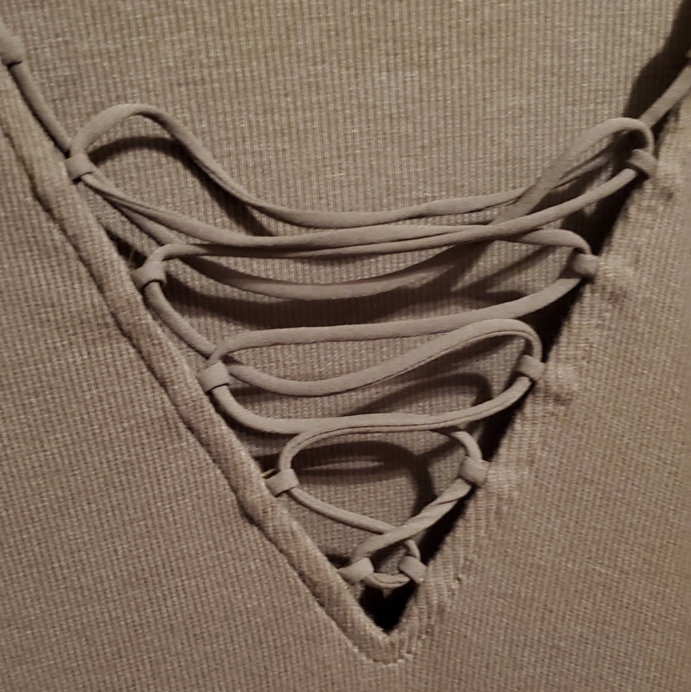Express tie top NWT